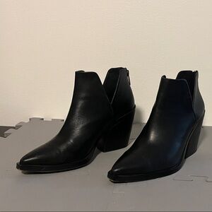 Vince Camuto Black Pointed-Toe Ankle Booties